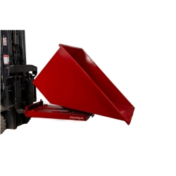 Contenedor autobasculante rojo 300 litros en una carretilla elevadora en posición elevada