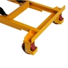 Mesa elevadora manual 500 kg - Plataforma 1600x810 mm - zoom en las ruedas fijas