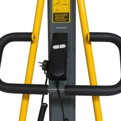 Zoom sobre el control remoto del Apilador para puesto de trabajo 250 kg - 1500 mm