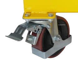 Zoom sobre la rueda giratoria del Apilador con manivela 500 kg elevación 1500 mm horquillas ajustables