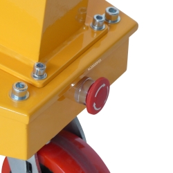 Zoom en el botón de emergencia del remolcador eléctrico 2500kg