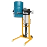 Vista en 3/4 del Apilador volteador de barril 450 kg - elevación 1600 mm - Horquillas ajustables con bidón en posición vertical