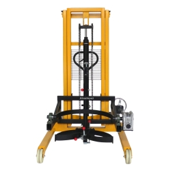 Vista frontal del Apilador basculante de barril 450 kg elevación 2100 mm - uñas ajustables