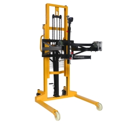 Vista en 3/4 del Apilador basculante de barril 450 kg elevación 2100 mm - uñas ajustables