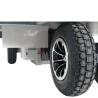 Zoom a la rueda y motor del Carro plataforma eléctrico - 800 kg