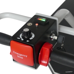 Zoom al mando de control del Carro plataforma eléctrico - 800 kg