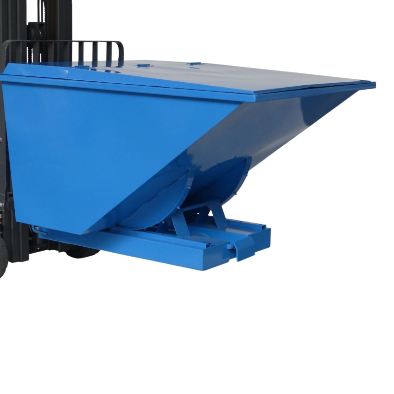 Vista de la tapa cerrada de contenedores de 1100 litros sobre transpaleta