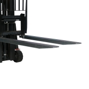 Vista 3/4 de Extensiones de horquillas galvanizadas para carretilla elevadora - 2100mm