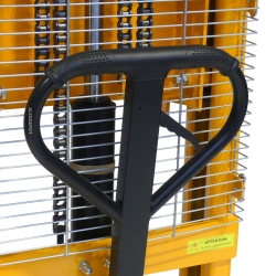 Zoom al asa del Apilador elevador de bobinas 1000 kg